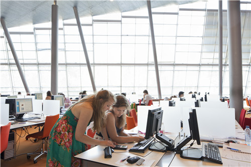 大學(xué)圖書館15000平方米地下書庫