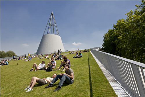 大學(xué)圖書館15000平方米地下書庫