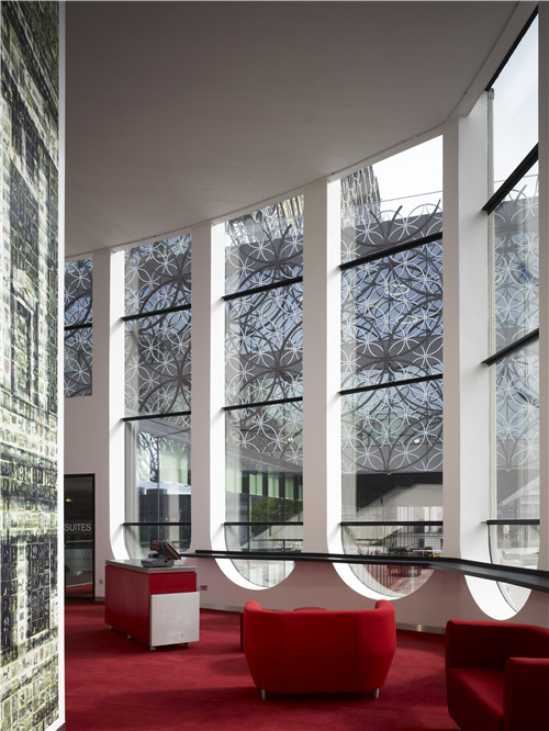 伯明翰圖書館與英國REP劇院合二為一