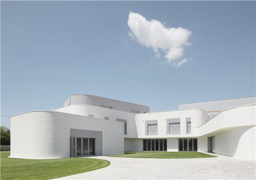 意大利校園節能樓