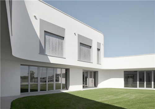 意大利校園節能樓