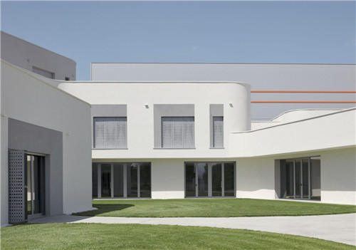 意大利校園節能樓