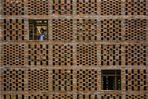 越南廣南省奠坂區Thu Bon岸邊的陶土工作室