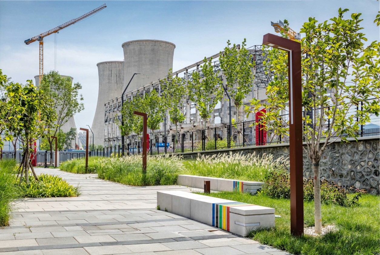 唐艷紅：基于環(huán)境的城市公共空間景觀營造