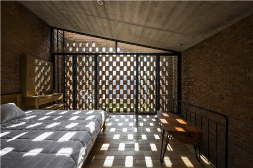 幸福的四口之家