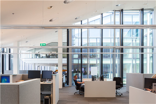 代爾夫特市政大廳和火車站