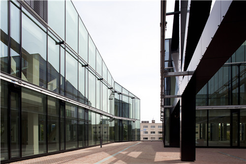 代爾夫特市政大廳和火車站