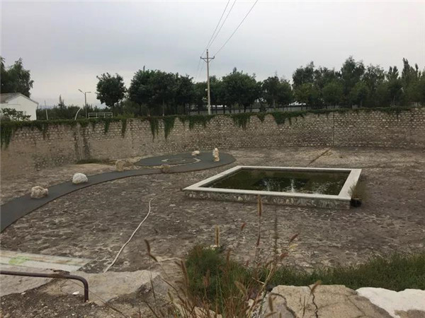 地平線下的圓形劇場