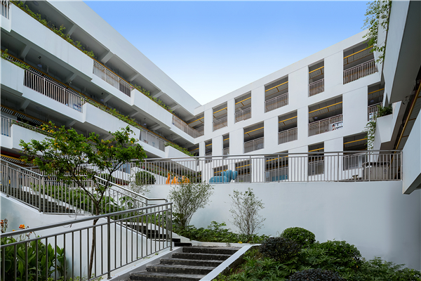 深圳云海學校:以高效布局應對復雜場地