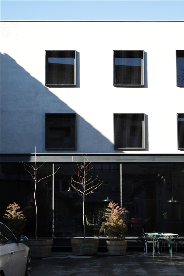 烏拉尼亞影劇院