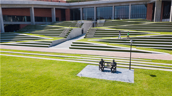 泰國國立法政大學城市屋頂農場