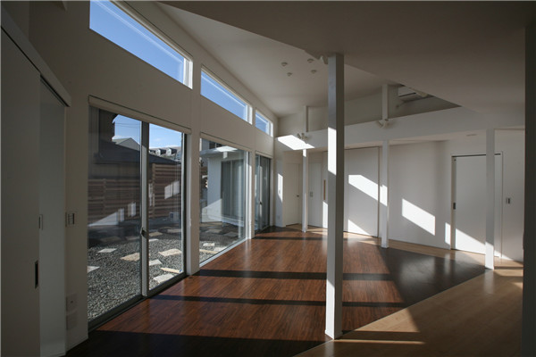 章俊華作品丨有節制的豐盛——千里園