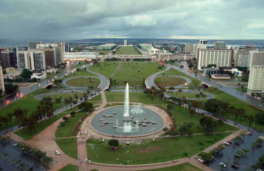 《公園城市-建設模式與途徑》:城市公園的角色轉變