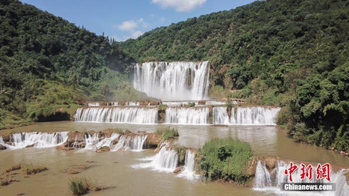 嚴(yán)禁偷窺大好河山?“圍欄擋景”到底在擋什么?