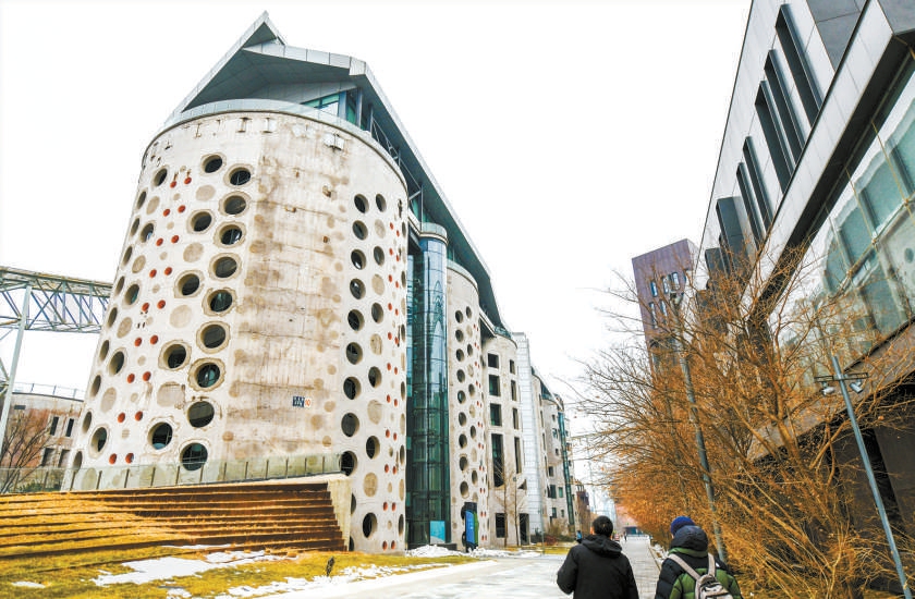 冬奧組委會駐地變身活力社區 首鋼園冬奧廣場今春亮相