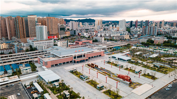 園冶杯獲獎作品丨信陽火車站廣場景觀設(shè)計