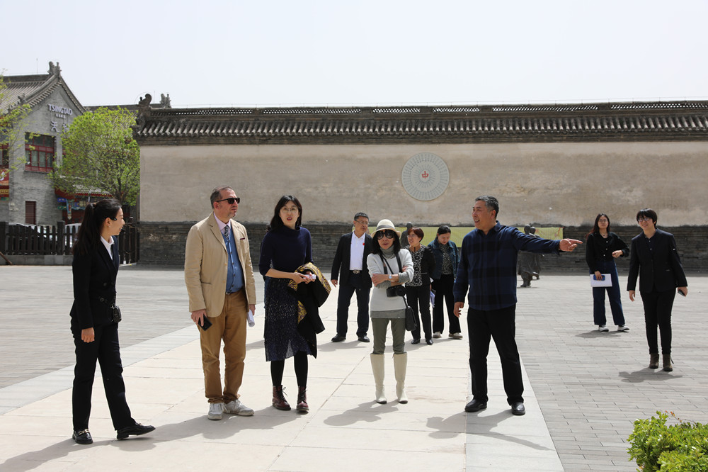 國際城市與區(qū)域規(guī)劃師學(xué)會主席埃利塞伊一行到定州考察調(diào)研