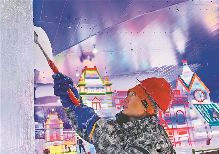 哈爾濱“縮小版冰雪大世界”6月下旬迎客