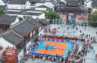 為一場(chǎng)賽事赴一座城 “運(yùn)動(dòng)起來”帶火暑期游