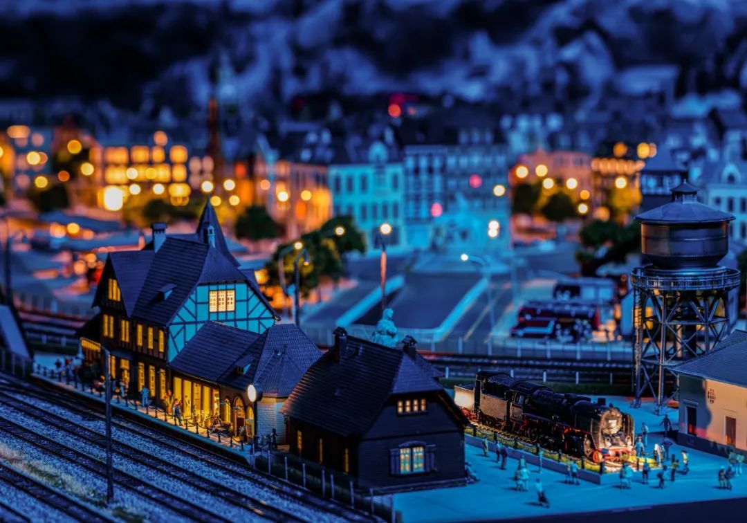 國內首家火車模型主題微縮景觀主題樂園開園