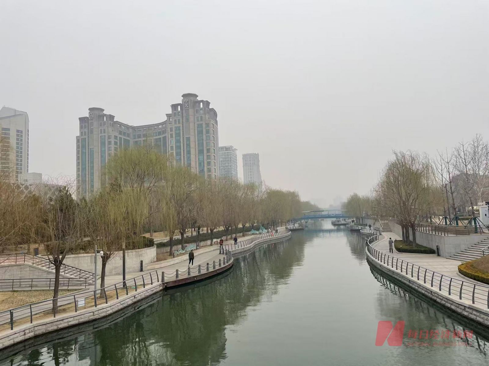 北京亮馬河等多地城市更新項目“出圈”