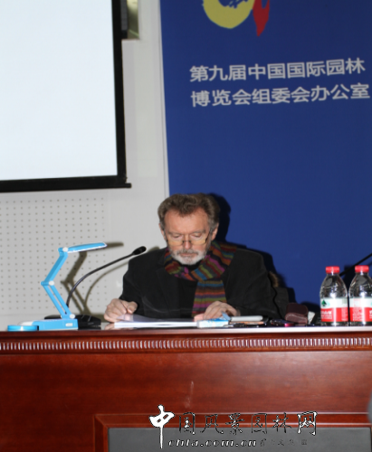 論壇:彼得-拉茨的報告會好火爆喲, 上圖