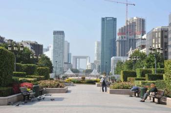 阿蘭·普羅沃作品(四):巴黎拉德芳斯大道