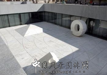 野口勇作品(七)：耶魯大學圖書館下沉庭院