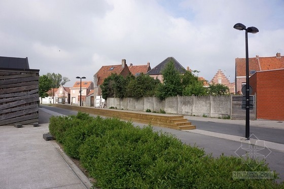 A stop on the line廣場