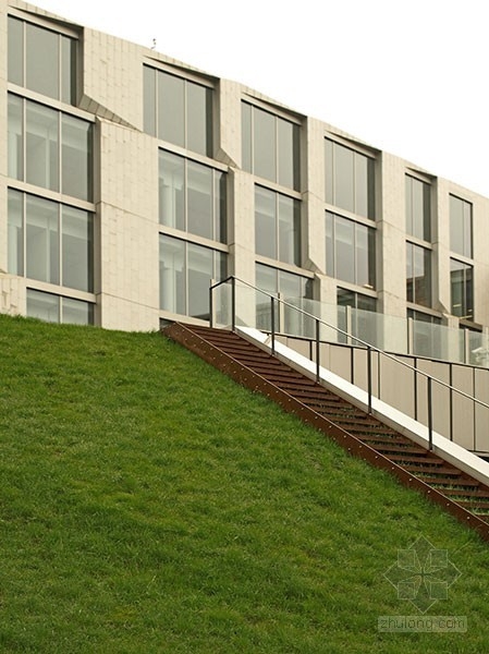 HJLA設計的丹麥畢馬威會計事務所總部的屋頂花園及入口區域