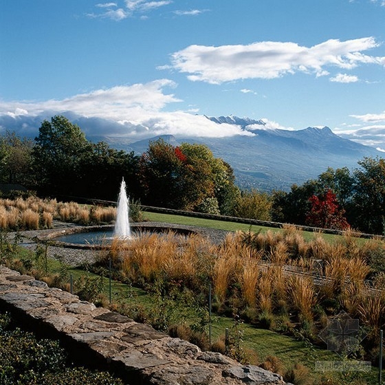 ADPD設計的法國沙朗斯梯田花園