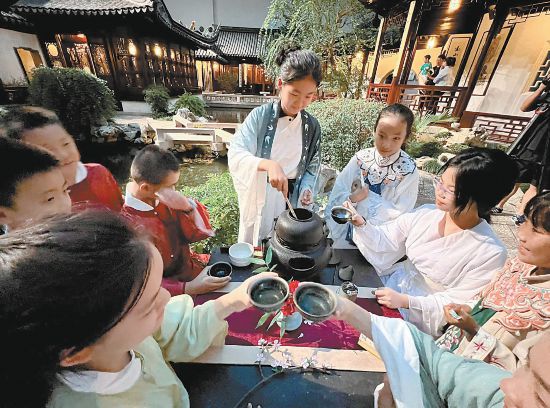 創(chuàng)新玩法讓夜經(jīng)濟(jì)更精彩