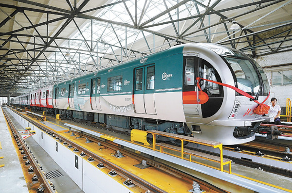 還原60年代以來樣貌 北京地鐵“時光列車”試運營