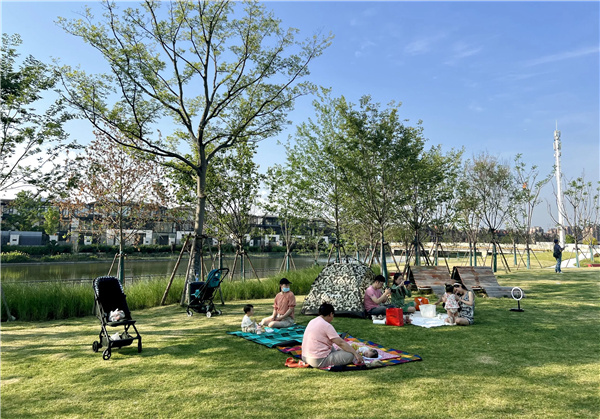 或然景觀(guān)丨活力草坪作為生活水岸目的地