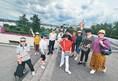 “雙節(jié)”產(chǎn)品預(yù)訂火熱 出境游迎來又一高峰